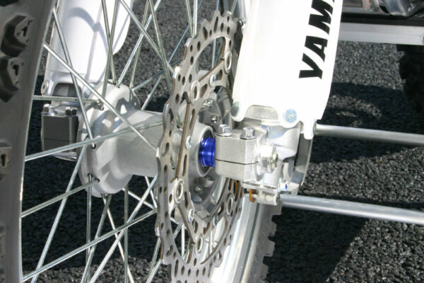 Zeta Front Wheel Spacer YZF250 / 450 - '14 Blue - Image 3