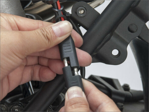 DRC EZ Battery Charging Kit - Image 4